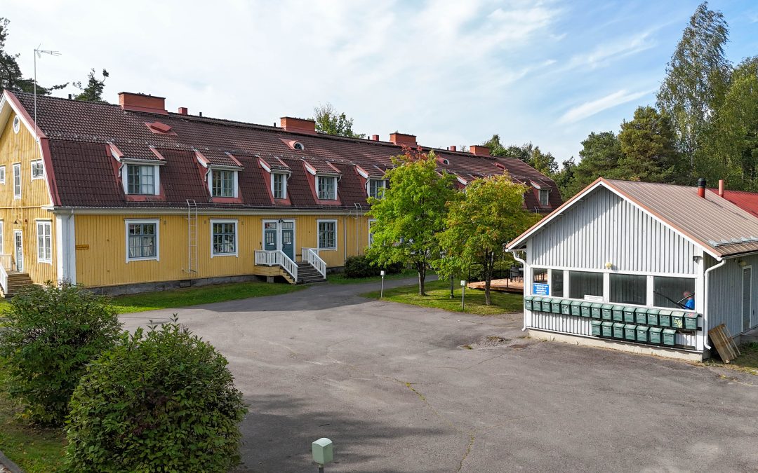 Zariadené ubytovanie pre pracovné tímy Riikinvoima a Leppävirta vo Varkause.